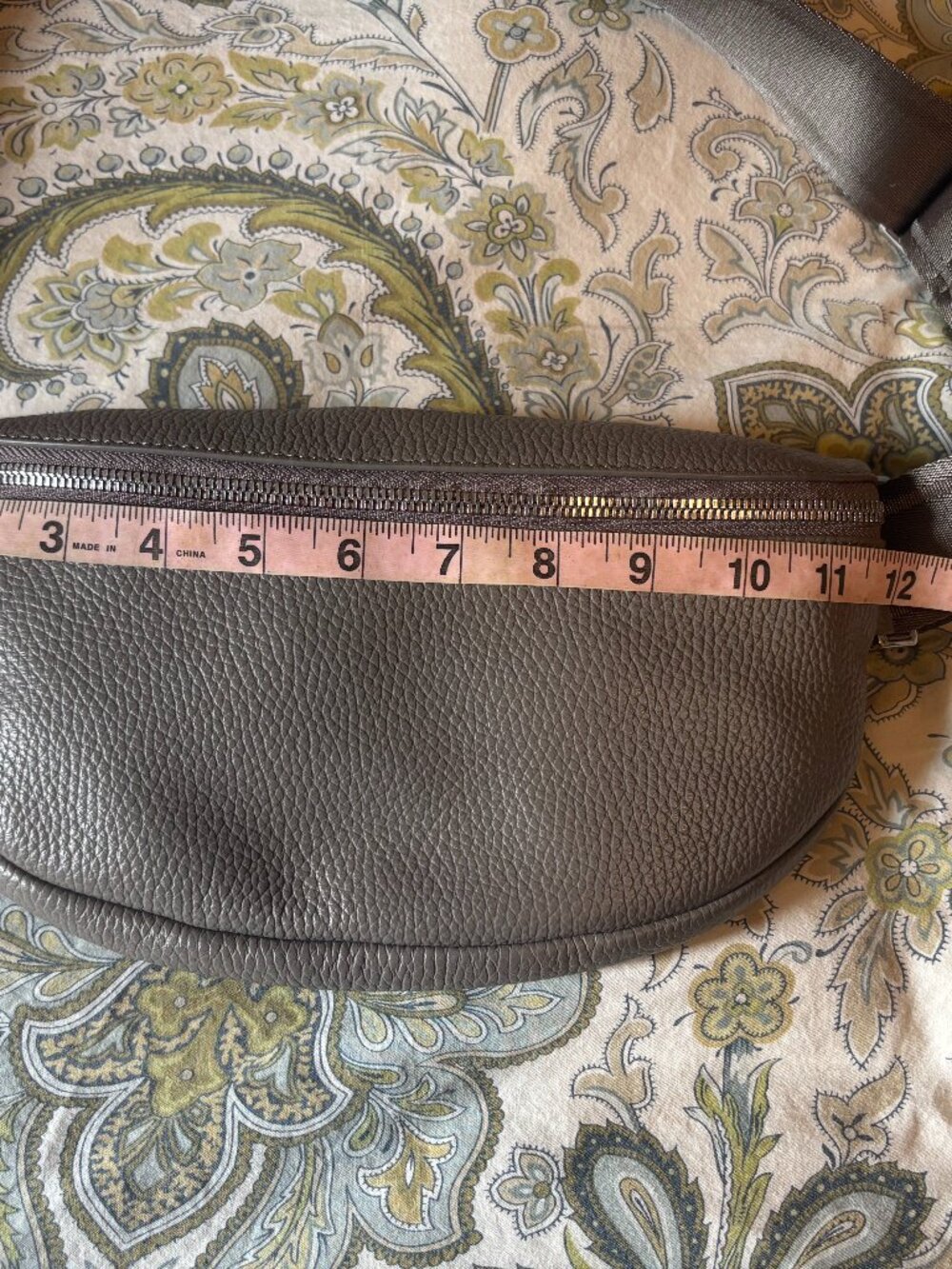 NWT Quince Italian Pebbled Leather Sling Bag - Picture 3 of 11